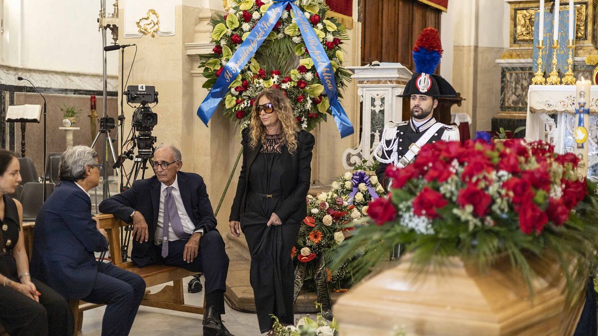 Bugün saat 16: 00'da Militello'daki cenaze töreni