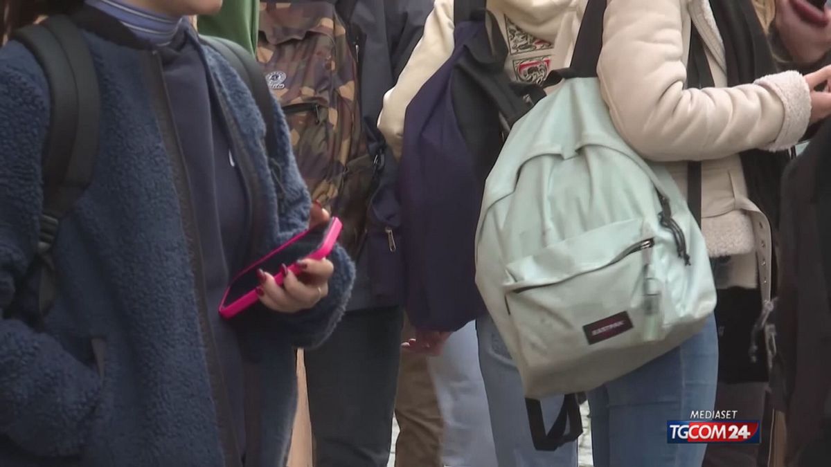 smartphone requisiti in una scuola di cordenons pordenone