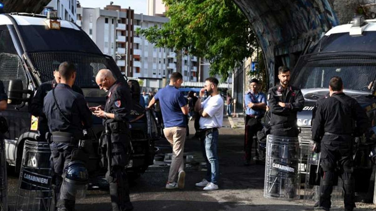 Al via lo sfratto del centro sociale Leoncavallo a Milano