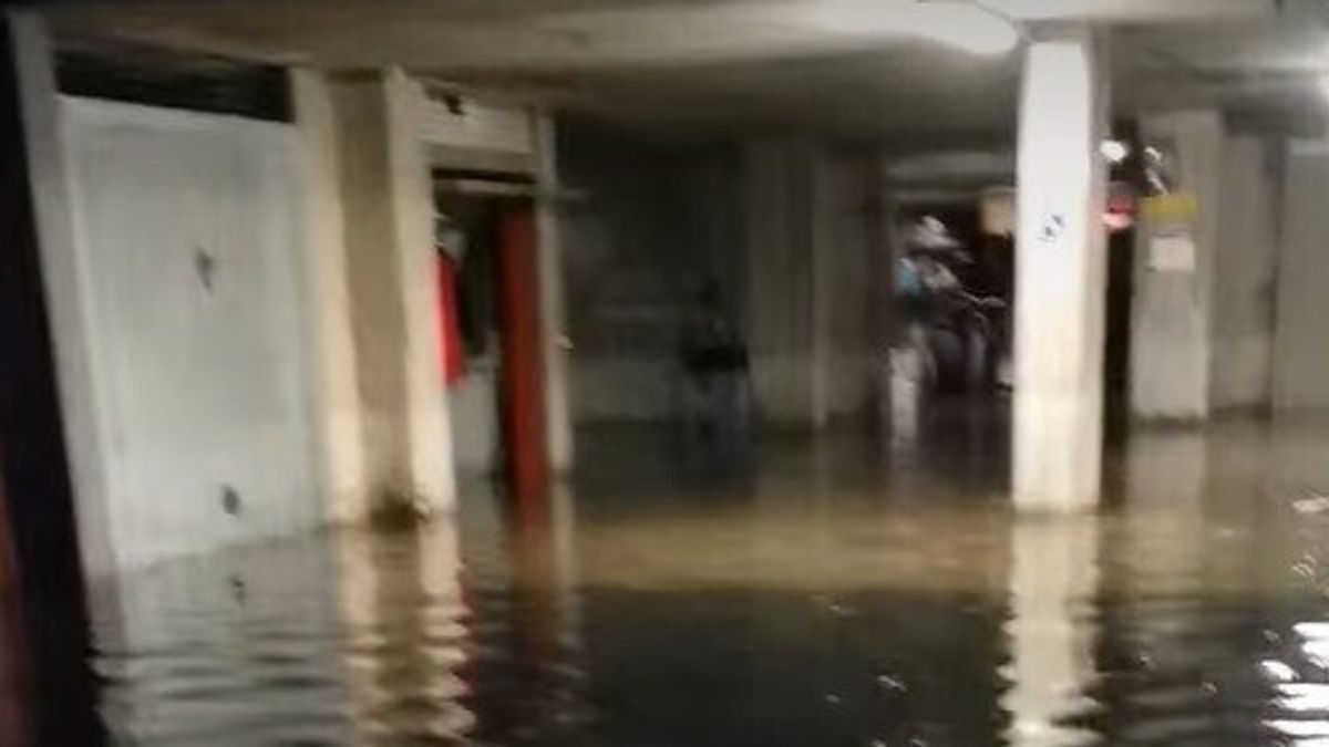 Forte temporale sulla Romagna, grandine e strade allagate: colpite le zone di Ravenna e di Rimini