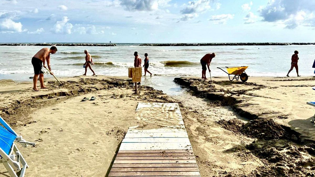 Maltempo Romagna, il gestore del Papeete: "Che botta, spiaggia devastata"
