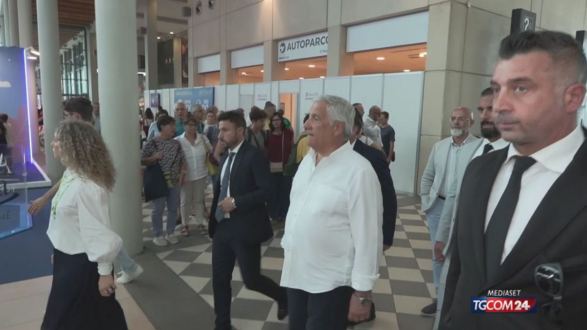 Ucraina, Tajani: "No a truppe italiane, ma potremmo aiutare attività di sminamento"