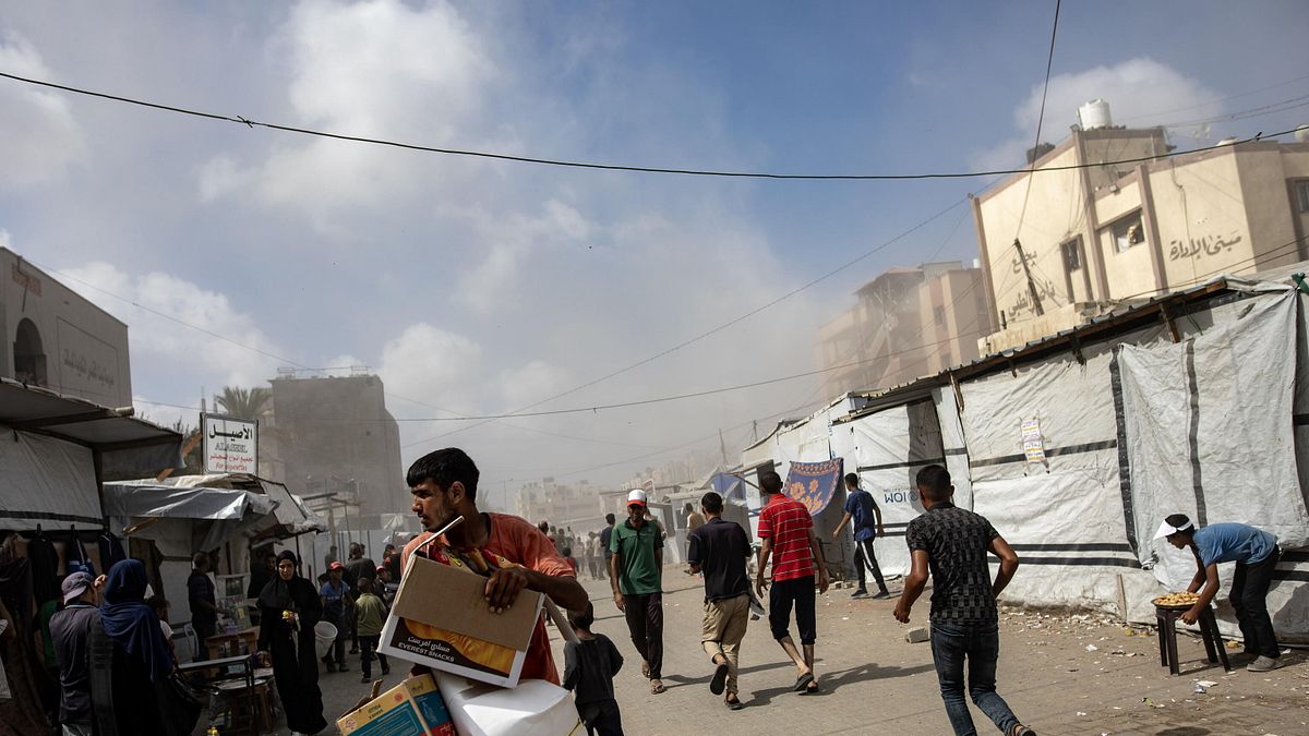 Gaza, raid di Israele sull