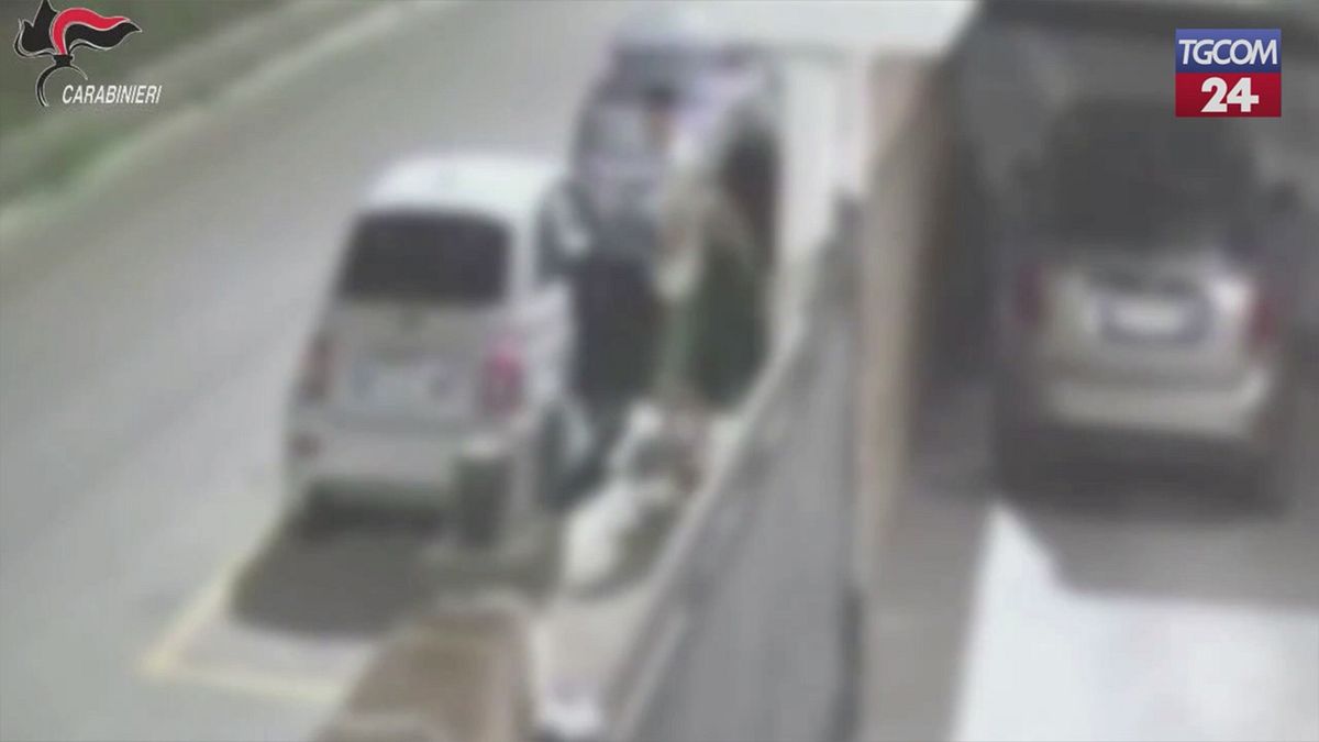 furti di auto e riciclaggio arresti tra puglia e molise