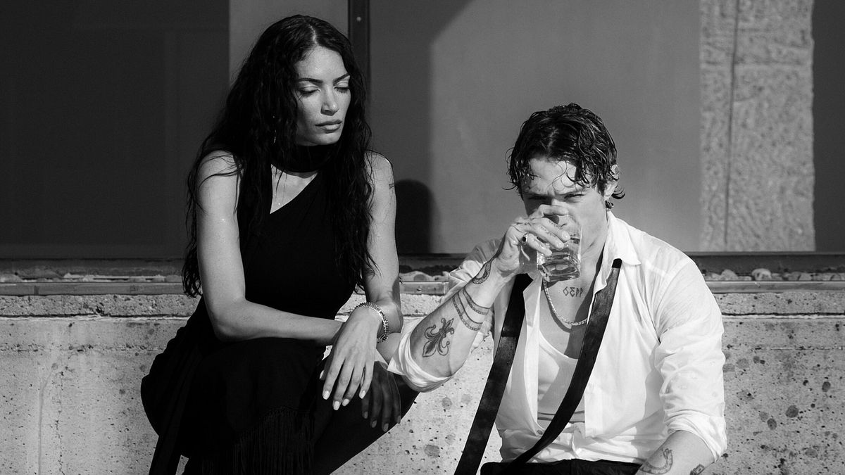 Irama ve Elodie birlikte “Ex” de, ilk düetleri bitmiş bir aşktan bahsediyor