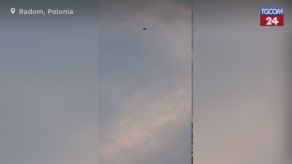 polonia aereo precipita durante le prove per un esibizione a radom
