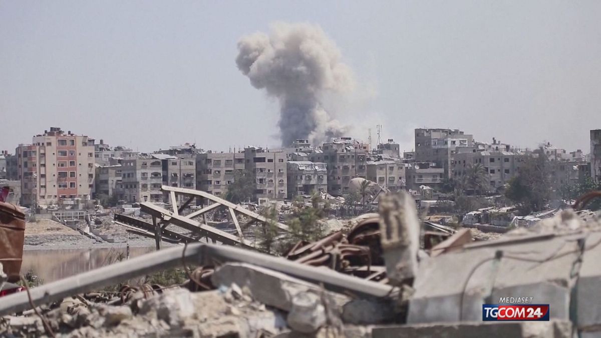 Forti bombardamenti, Gaza City è "zona di guerra"