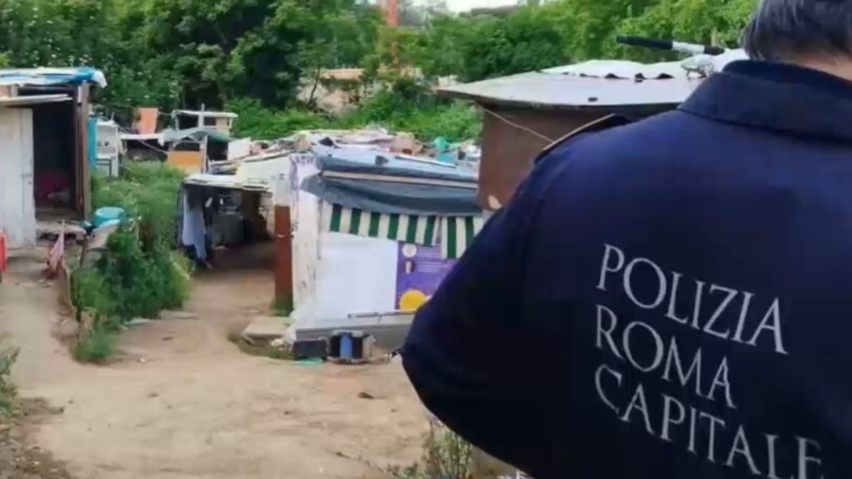 A Roma parchi e monumenti diventano... bagni e discariche