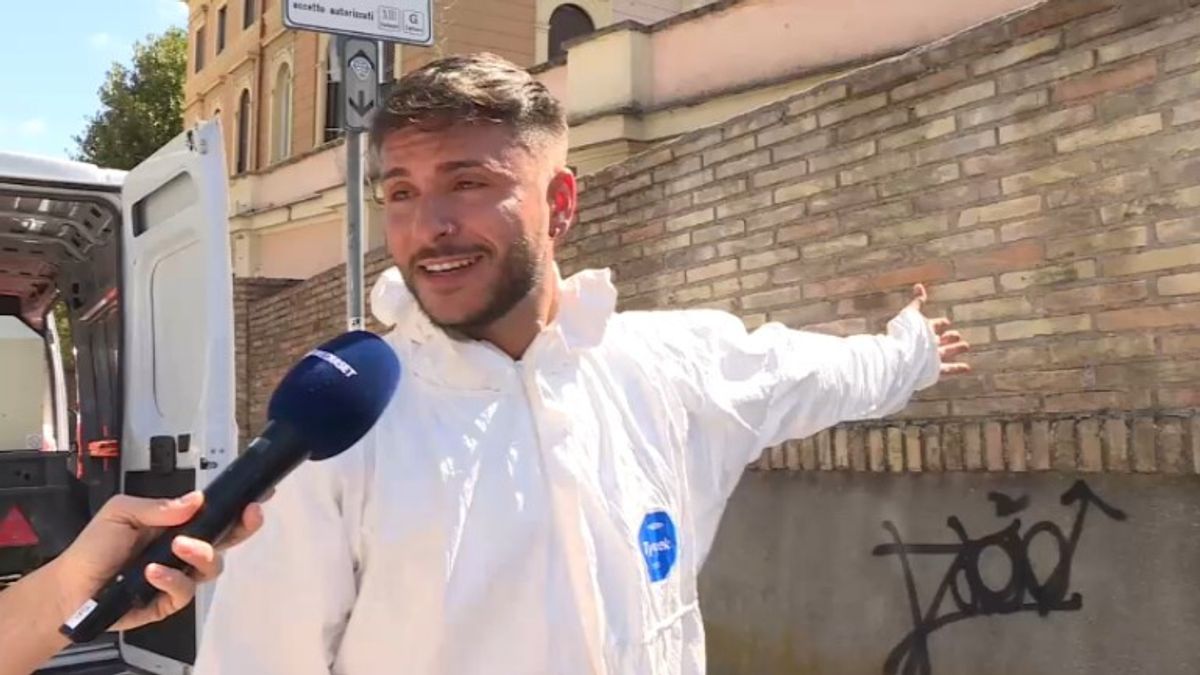 La storia di "Mr. Tuvs", il ragazzo che pulisce Roma