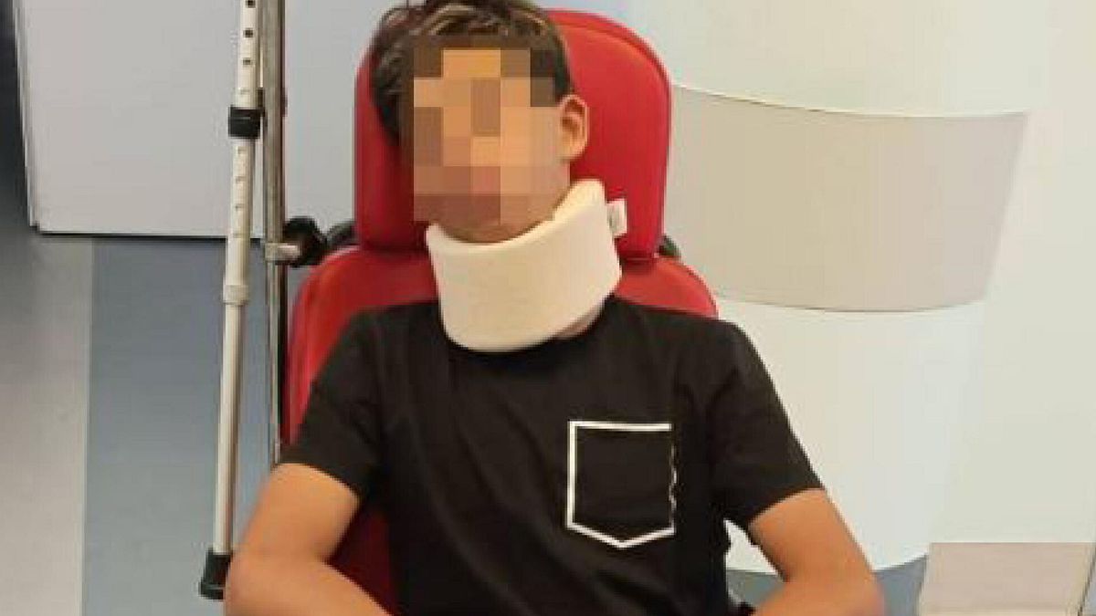 violenza in campo nel torinese padre aggredisce il portiere avversario di 13 anni