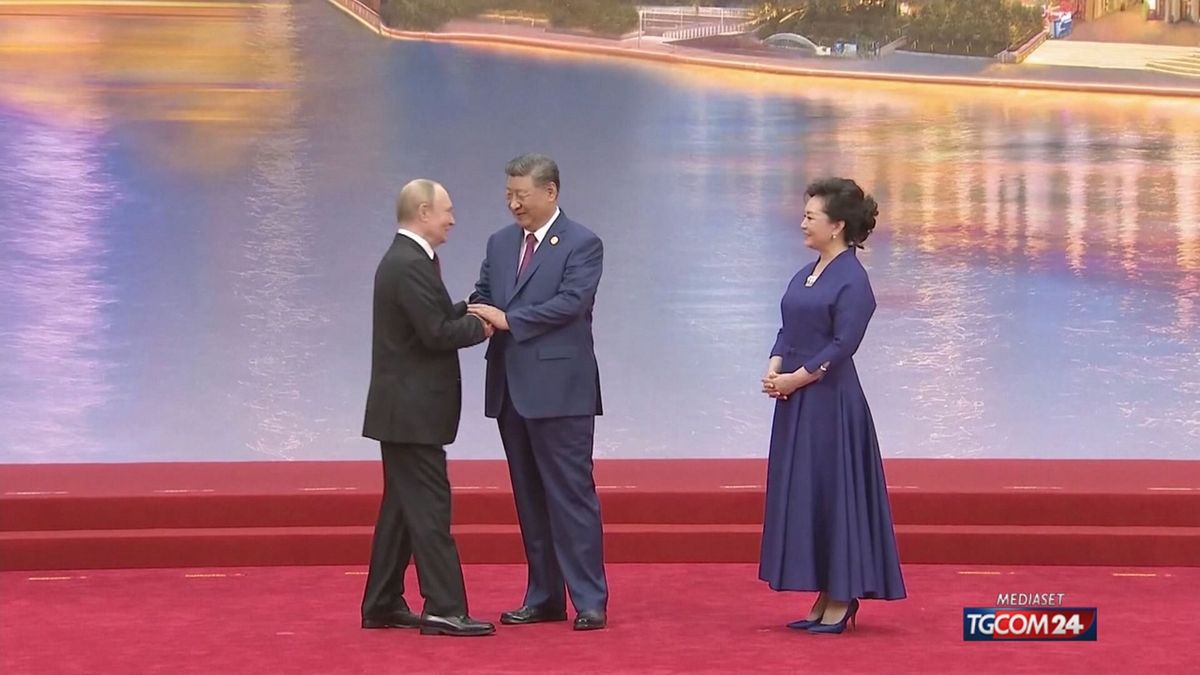 Vertice in Cina, la vicinanza tra Xi Jinping e Putin e l