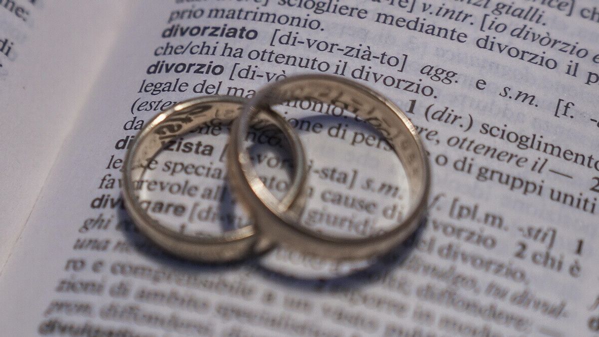 Ora anche i messaggi su WhatsApp valgono come accordi pre matrimoniali