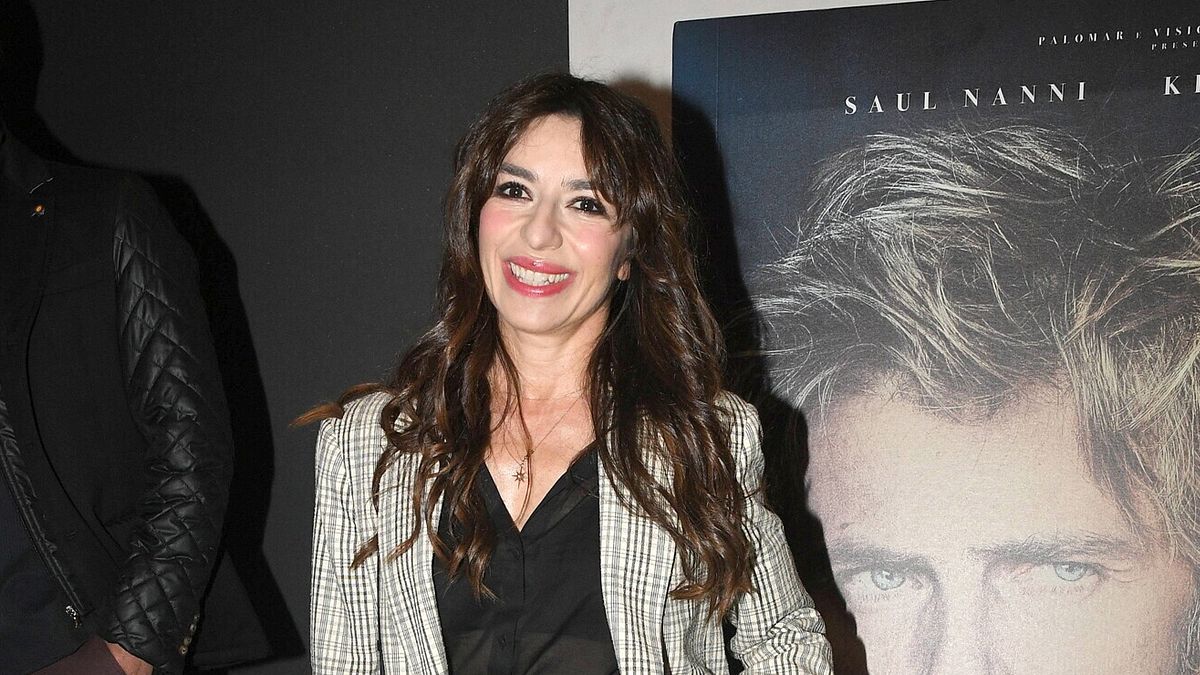 The Paper Serisinde ABD'de Sabrina Impacciatore Yıldızı