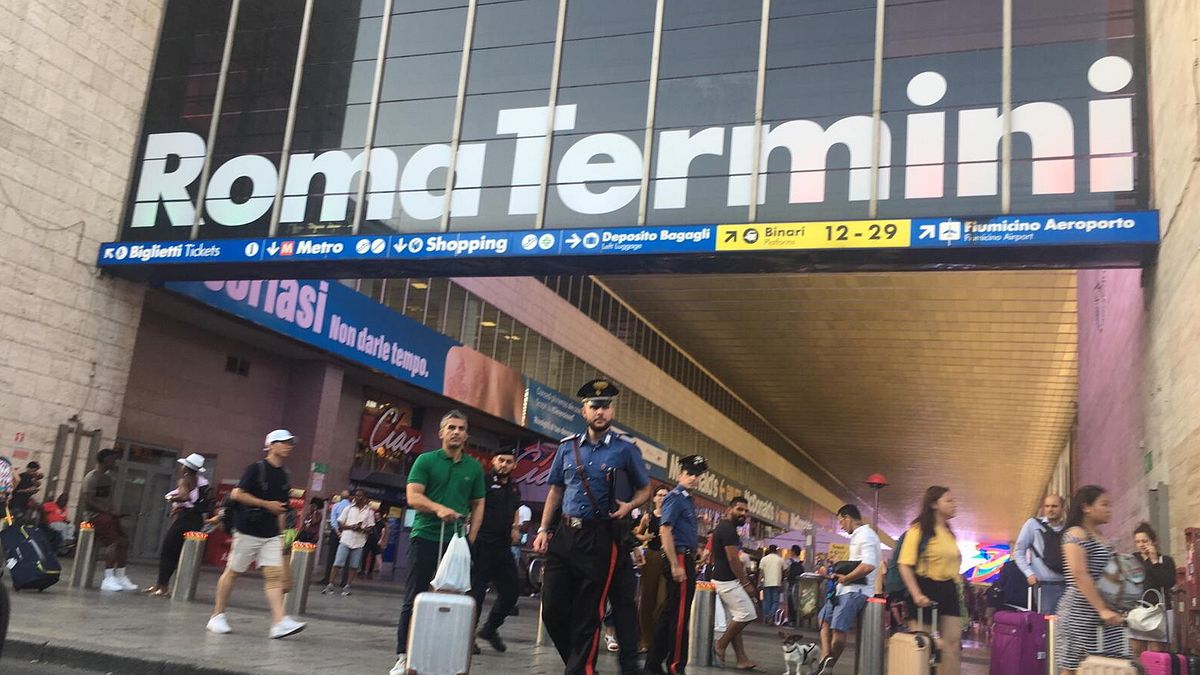 roma tassista abusivo 82enne denunciato per aver palpeggiato una turista americana incastrato dagli occhiali telecamera della donna