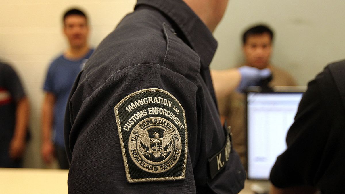 blitz dell immigrazione in uno stabilimento huyndai trump arrestati 475 operai negli usa illegalmente
