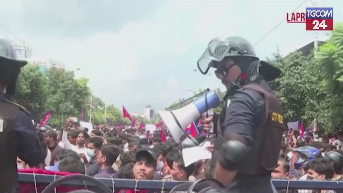 Nepal, proteste per il blocco dei social da parte del governo