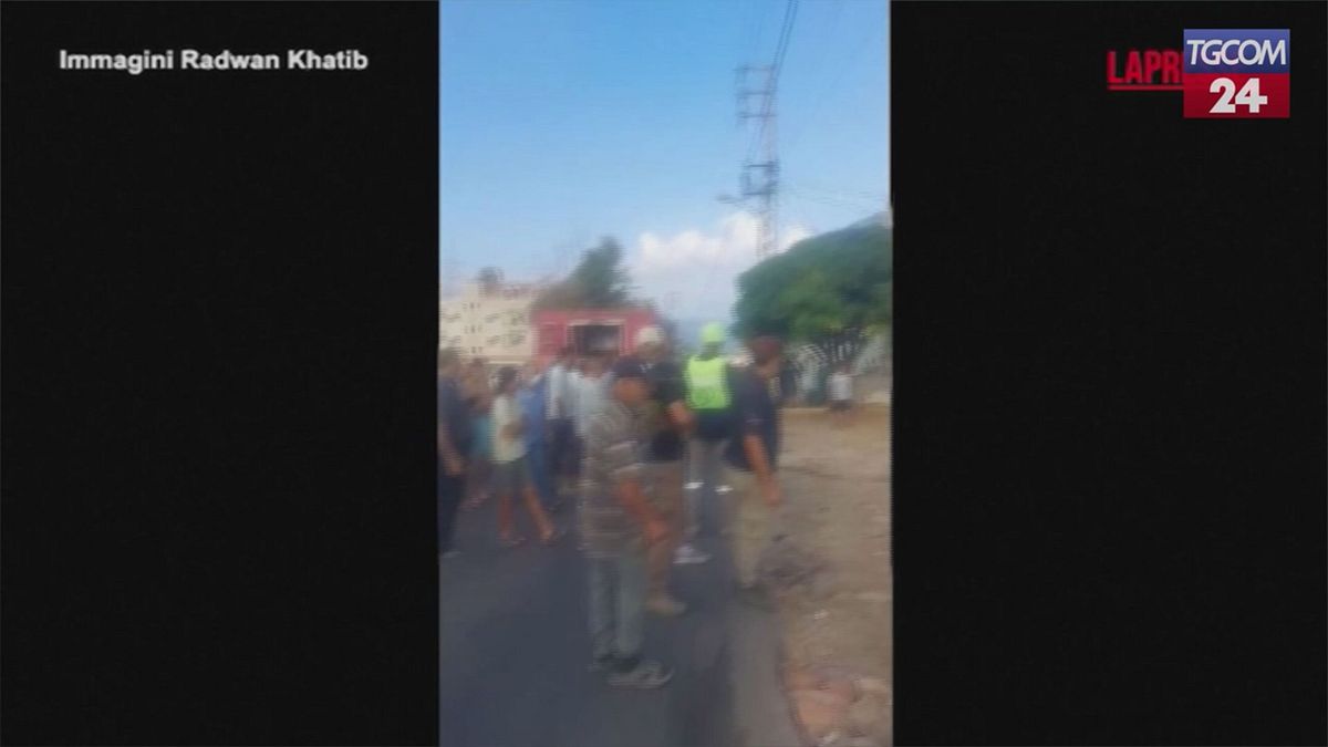 Libano, raid israeliano contro auto a sud di Beirut