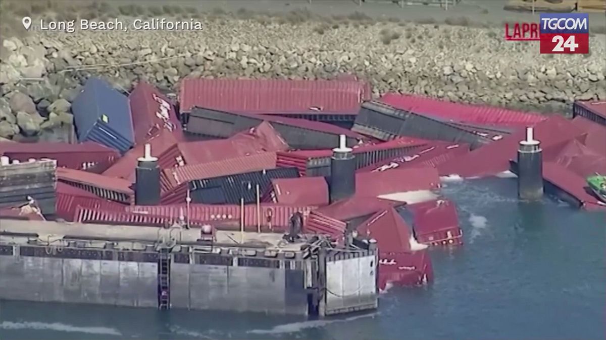 california oltre 60 container cadono in mare nel porto di long beach