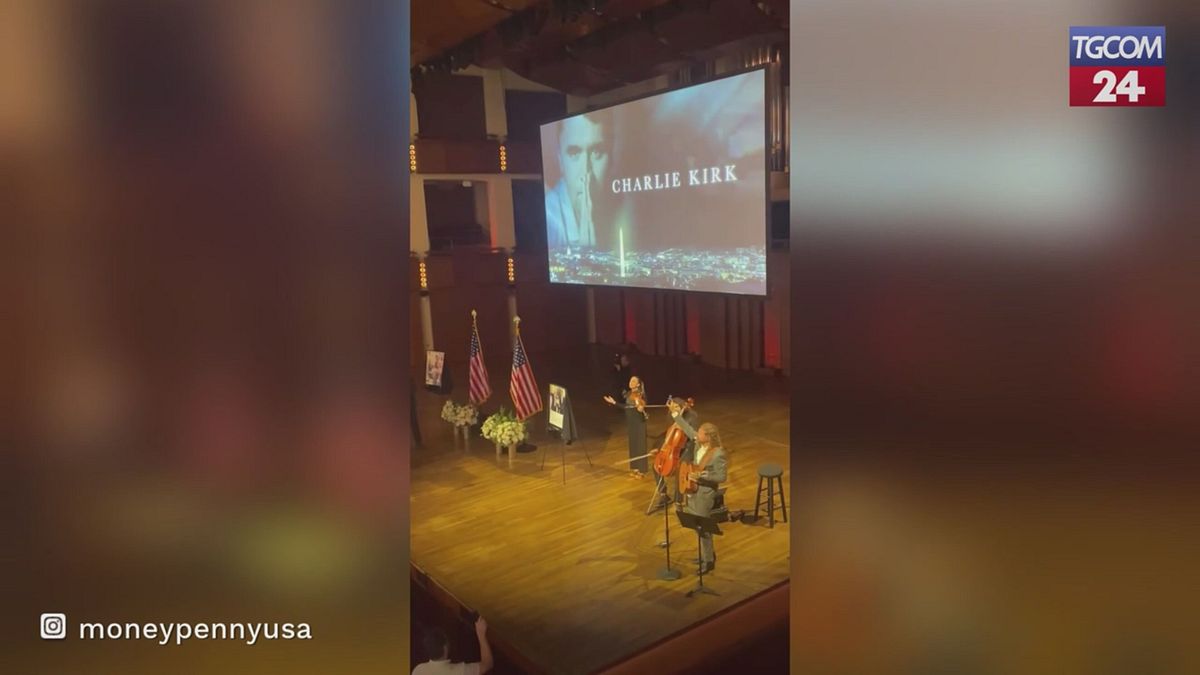 Veglia a Washington per Charlie Kirk: canti e preghiere