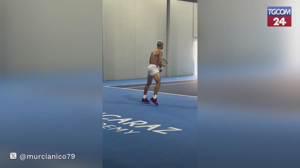 Alcaraz torna in campo dopo le vacanze: allenamento intenso a Murcia