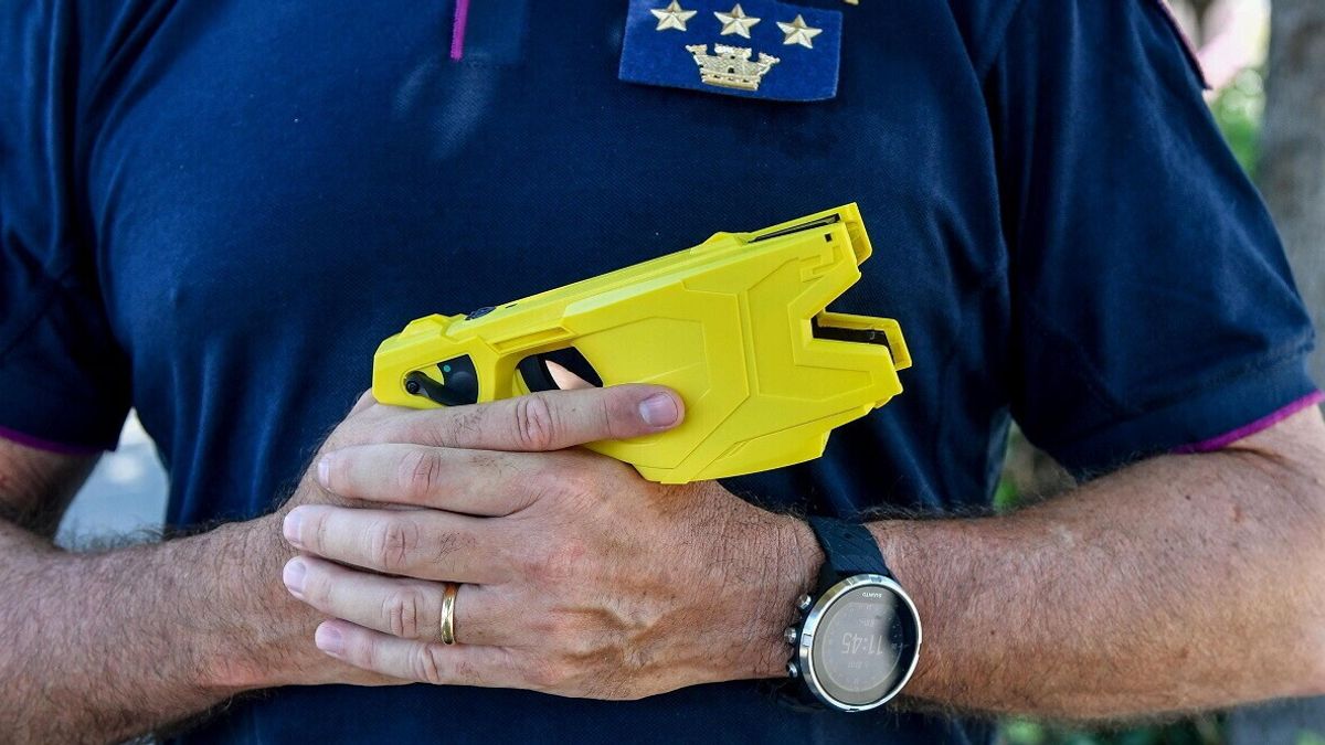 Morto dopo il taser, a "Mattino Cinque" parla la mamma di Claudio Citro: "Non si può braccare un ragazzo così, stava solo chiedendo aiuto"