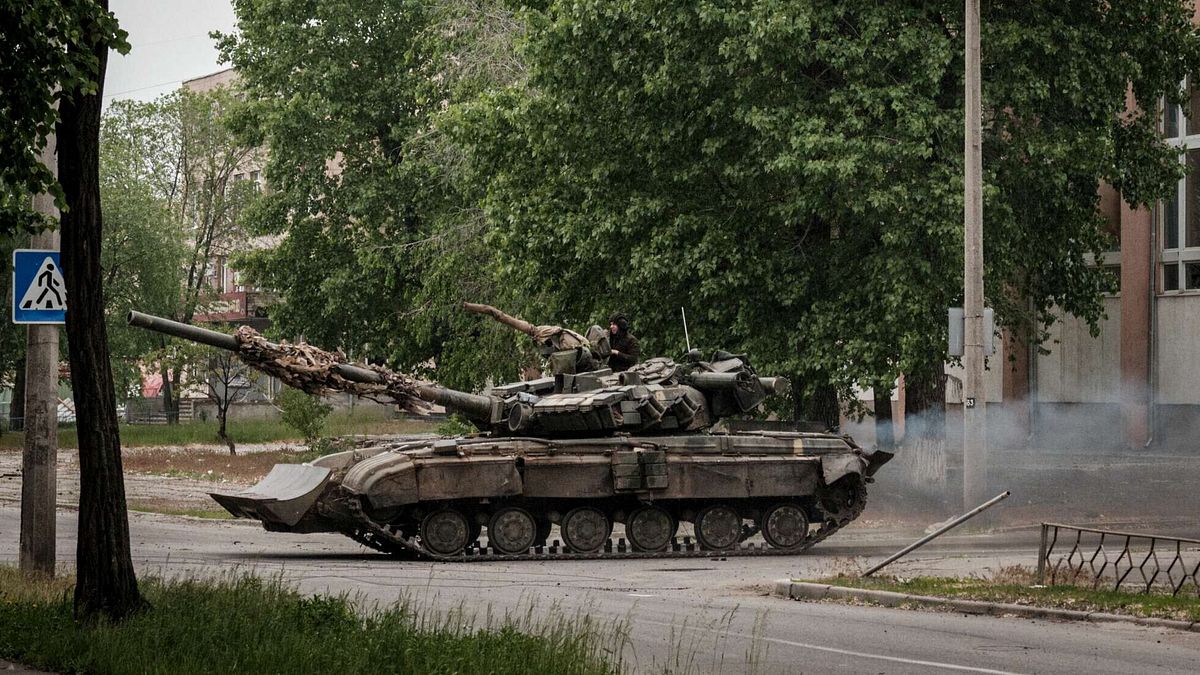 Guerra in Ucraina, tre jet russi violano lo spazio aereo estone | La Commissione Ue adotta il 19esimo pacchetto di sanzioni contro Mosca