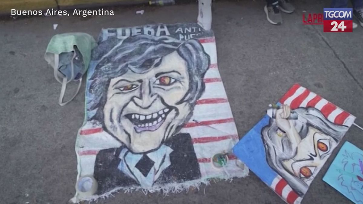 Argentina, revocato veto Milei su fondi università e sanità: migliaia di persone in festa