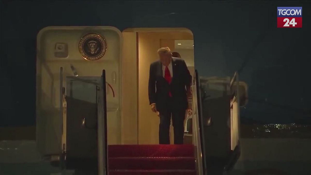 Usa, il rientro di Donald Trump e Melania dopo il viaggio nel Regno Unito
