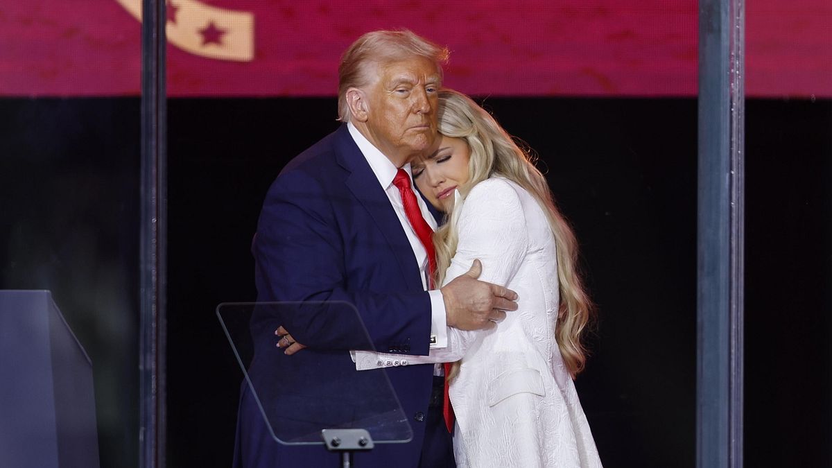 charlie kirk in 200mila per i funerali in arizona trump un gigante ucciso da un mostro la vedova perdono il killer