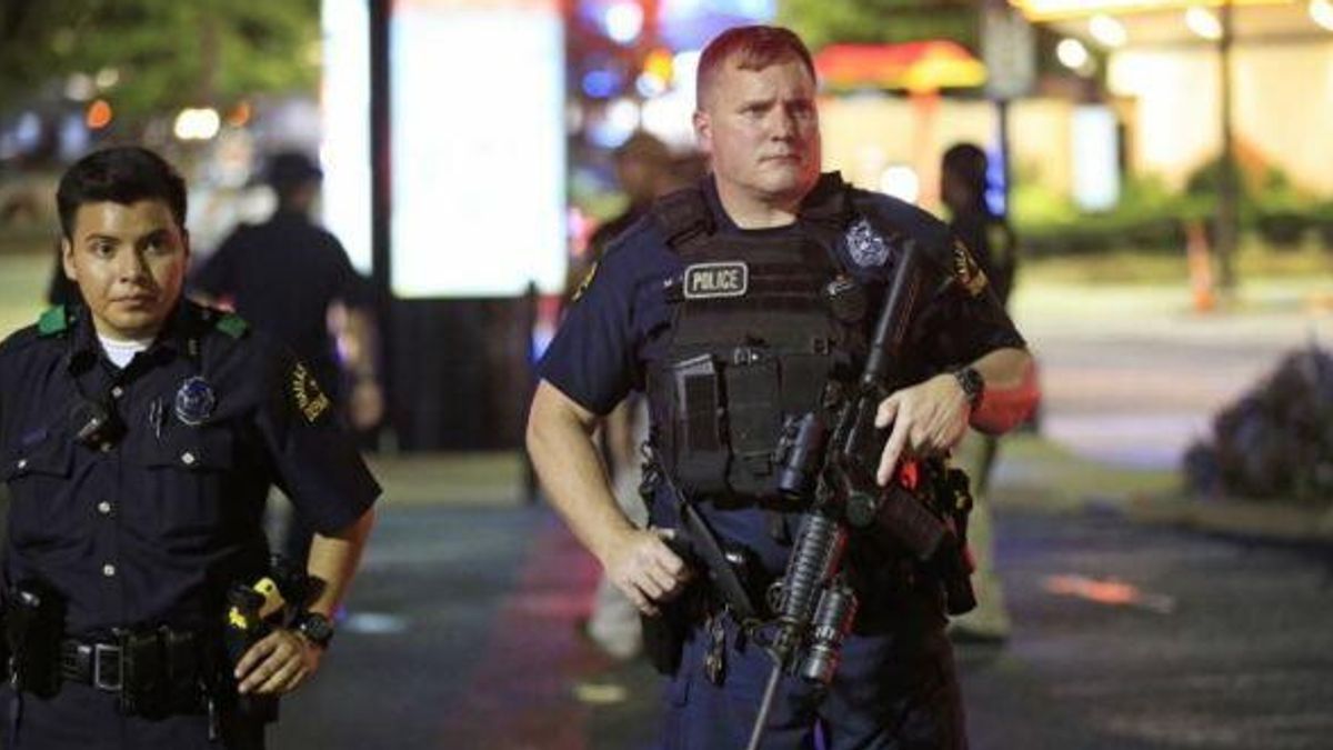 Usa, spari in un ufficio immigrazione a Dallas: due morti | L