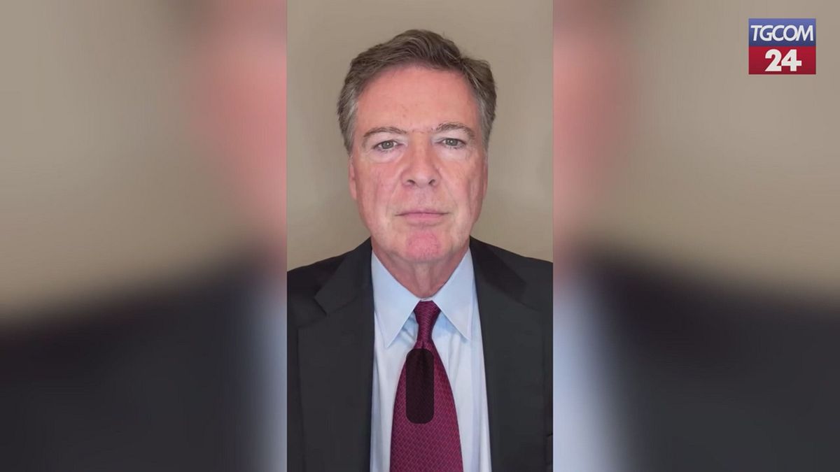 usa incriminato l ex direttore dell fbi james comey sono innocente non ho paura