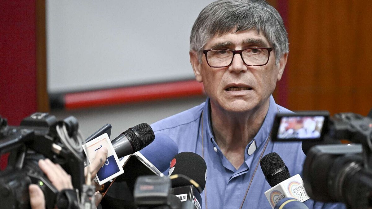 Caivano, Don Maurizio Patriciello'ya teslim edildi