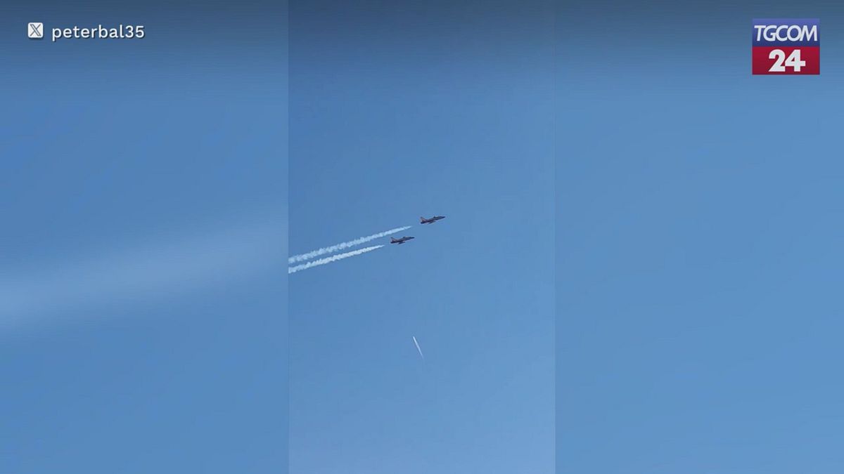 Frecce Tricolori in volo a sorpresa su Milano: il passaggio che ha allarmato la città