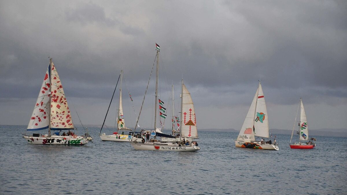 Flotilla verso Gaza, la Marina lancia l’ultimo avviso: "Chi vuole può salire sulla Alpino"