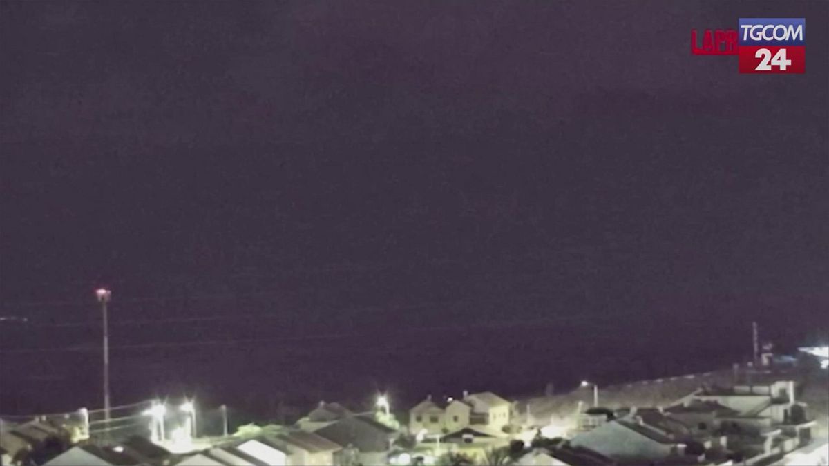 Gaza, nuove esplosioni durante la notte: vittime a Deir al Balah