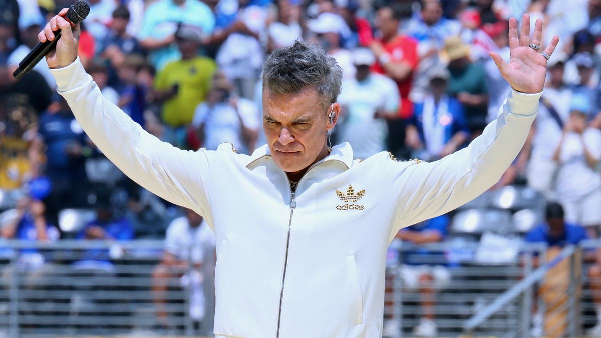 Robbie Williams ve Tourette sendromu: “Canlı için dehşete kapılmış”