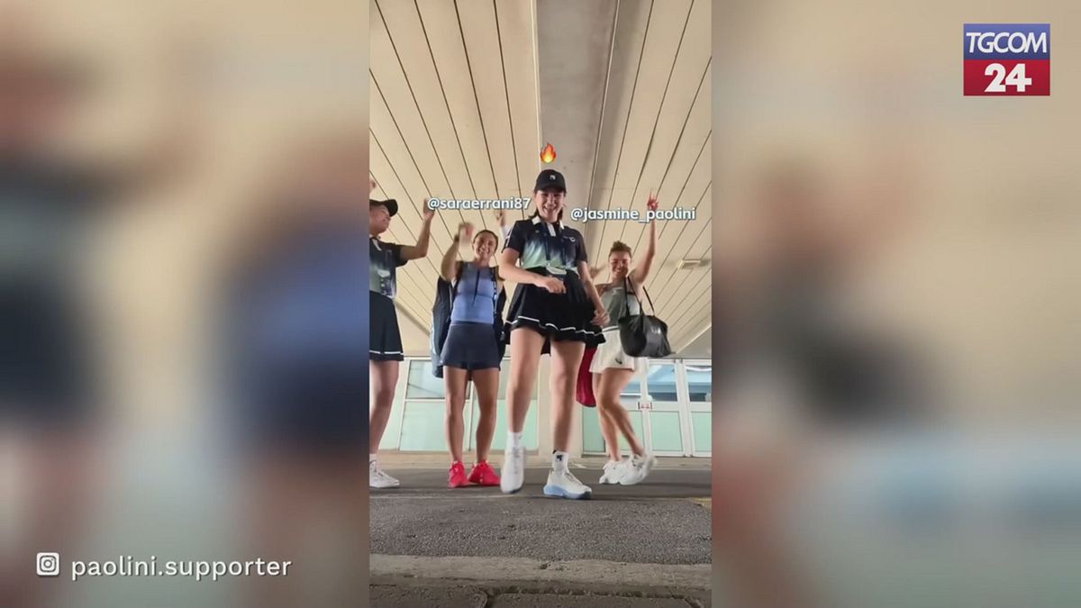Tennis, Paolini ed Errani si uniscono al balletto delle raccattapalle