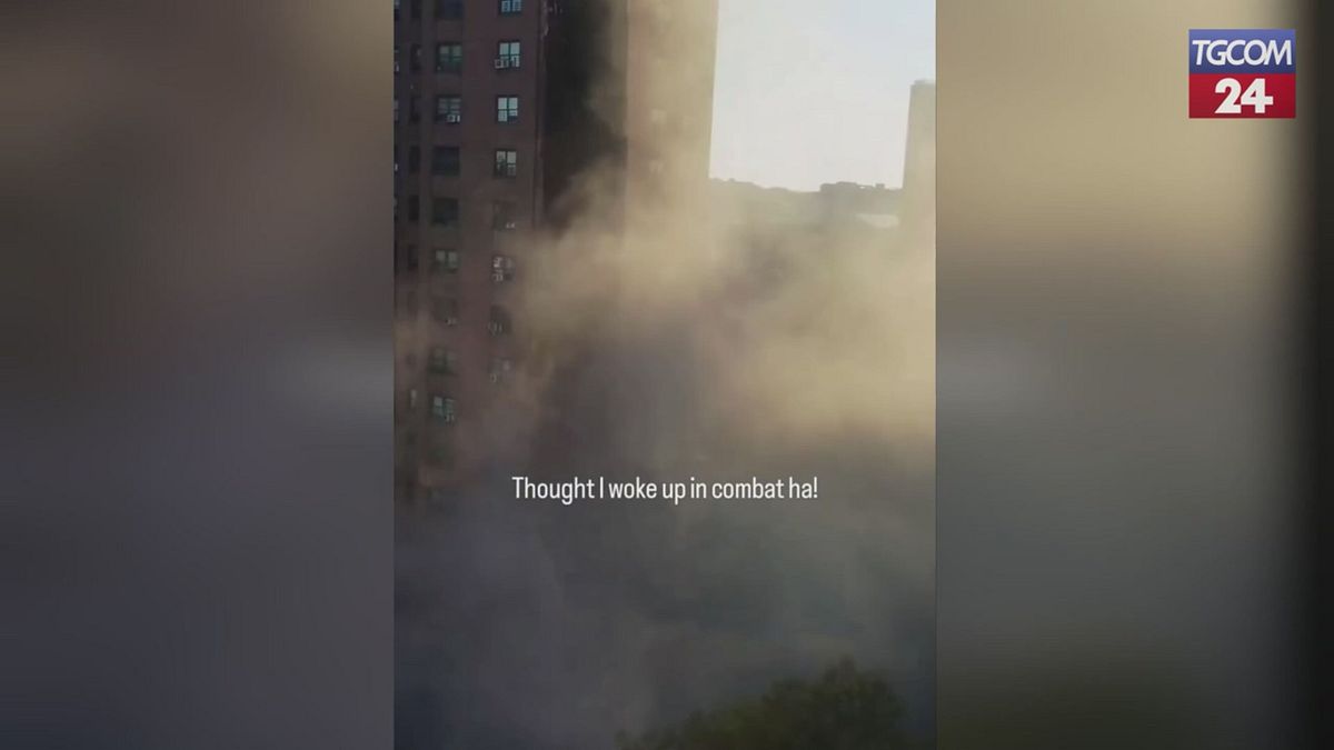 New York, crolla parte di un edificio di 20 piani