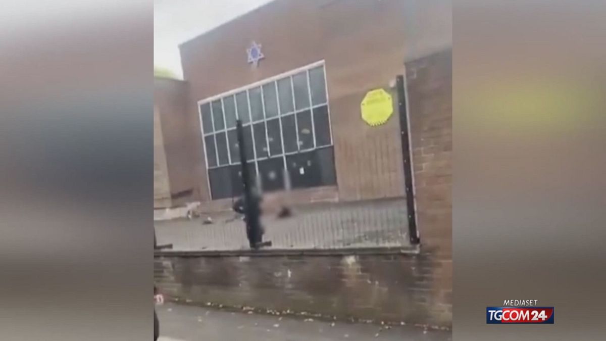 Attacco vicino a una sinagoga a Manchester, tre morti