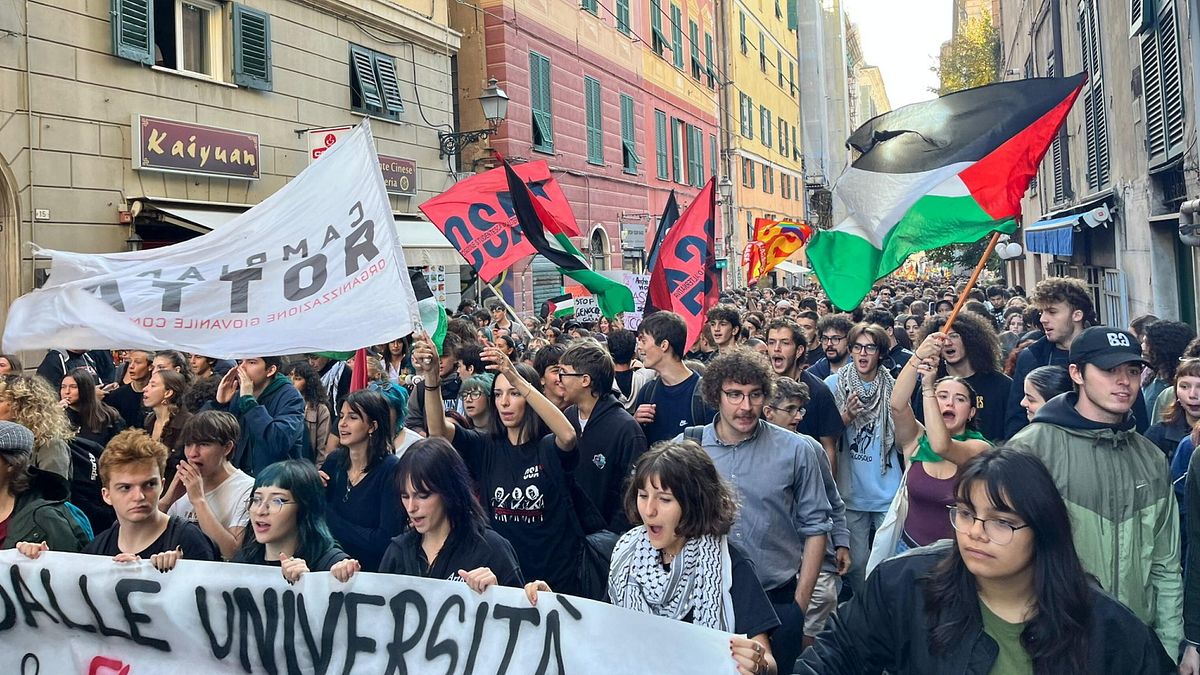 Flotilla, via allo sciopero generale: bloccato il porto di Livorno