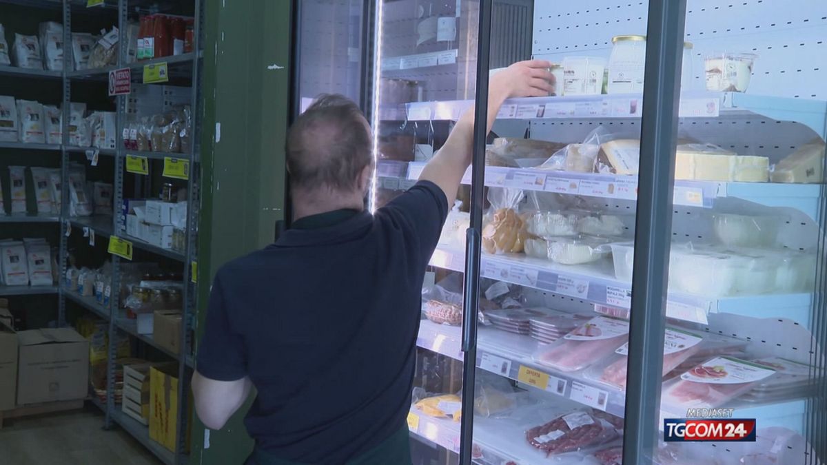 Colpo al Bottegaio NoStrano, il negozio che forma chi ha disabilità