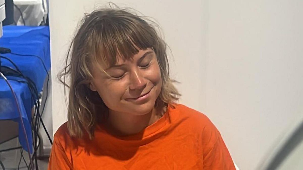 israele greta thunberg andr224 ad atene accuse a israele per aver maltrattato l attivista svedese