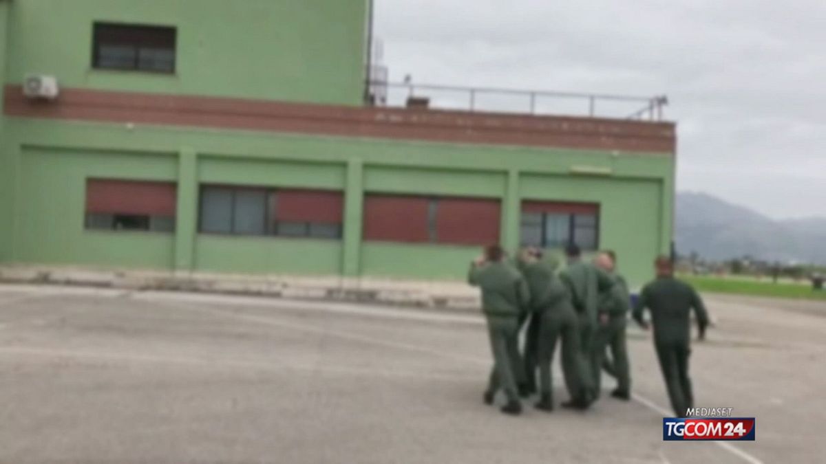 caso schiff assolti gli otto militari accusati di violenze il fatto non sussiste