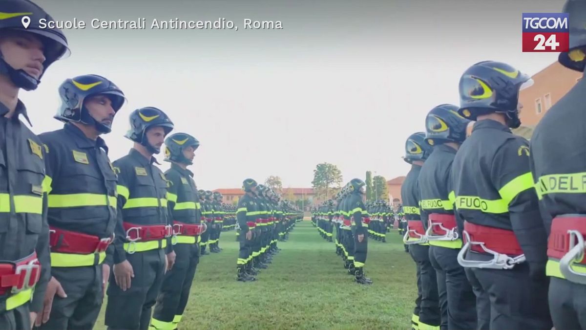 Vigili del fuoco, il giuramento del 100esimo corso allievi