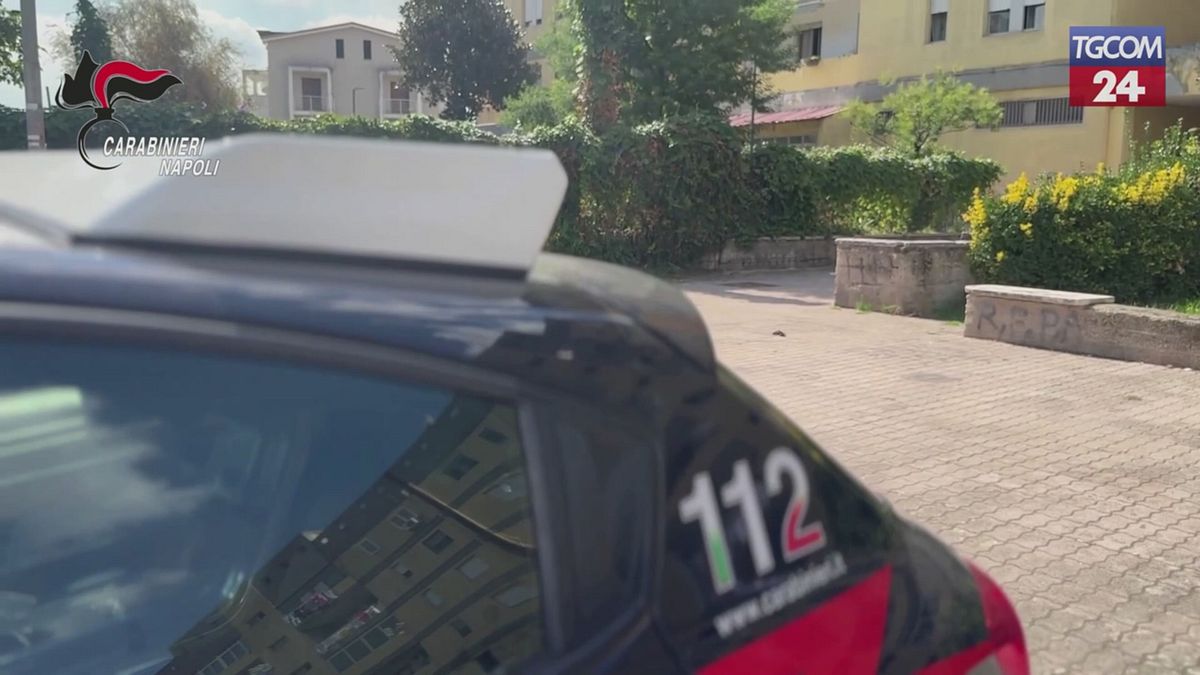 caivano smantellata piazza di spaccio al parco verde