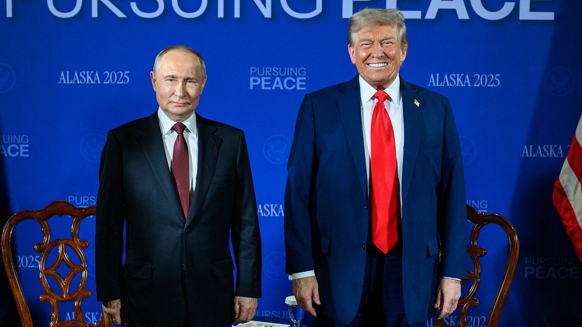 Ucraina, Trump: "Ho chiesto a Putin di fermare gli attacchi contro i civili" | La Bulgaria pronta a fornire al presidente russo un corridoio aereo per Budapest