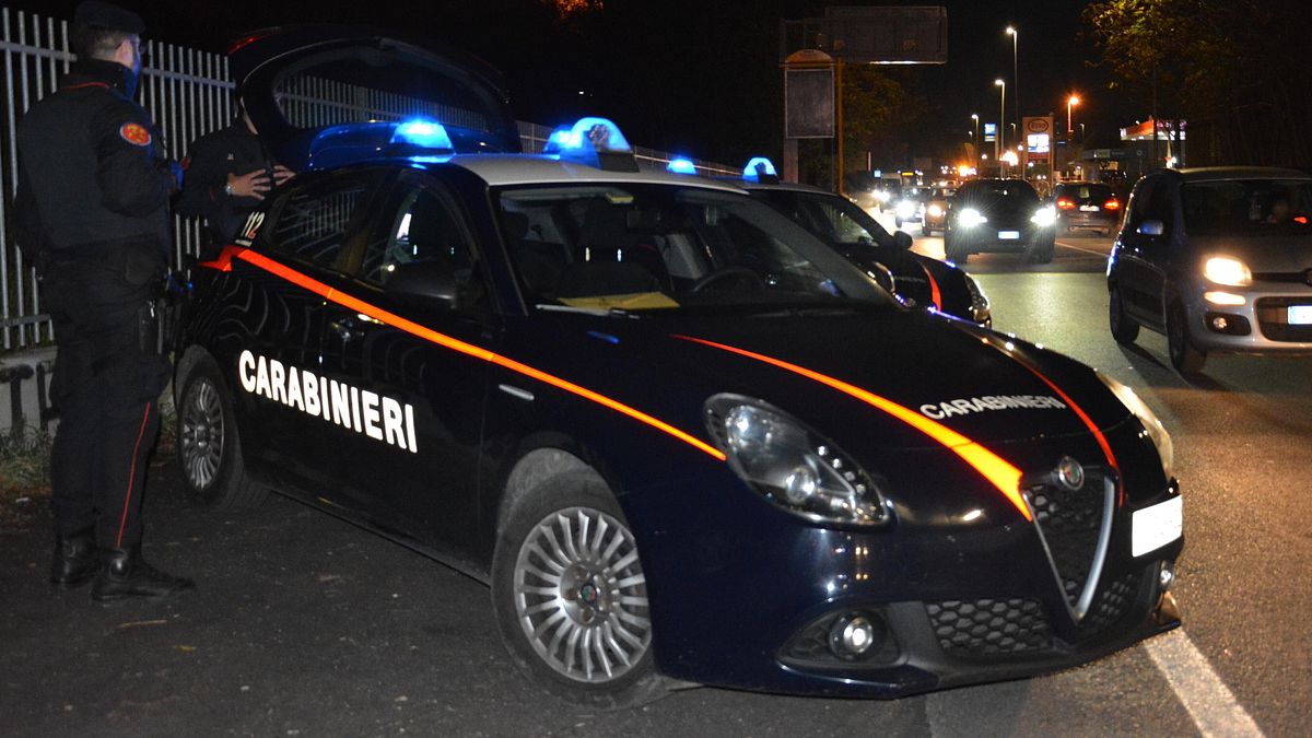 uccide a colpi di pistola l ex moglie nel pescarese arrestato