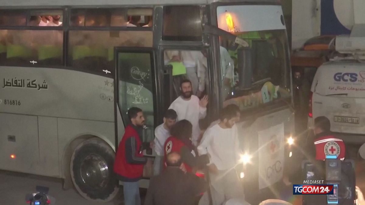 Barghouti e i resti dei Sinwar: Israele non tratta