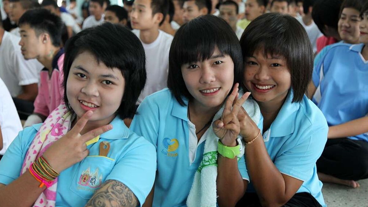 in thailandia la scuola decide il taglio di capelli degli studenti una regola abolita che resiste