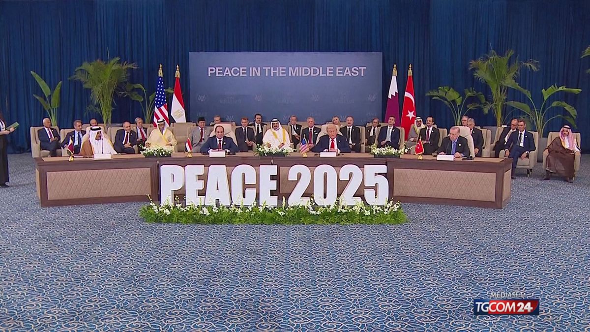vertice in egitto firmato l accordo di pace per gaza video